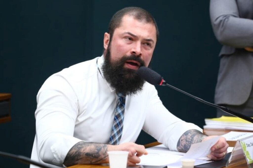 pt-vai-a-justica-contra-deputado-que-associou-sigla-ao-narcotrafico