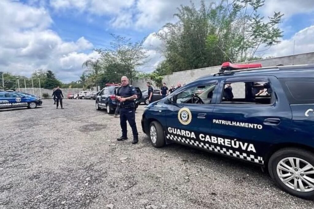 crime-triplo:-homem-agride-mulher-e-e-racista-e-homofobico-com-cunhada