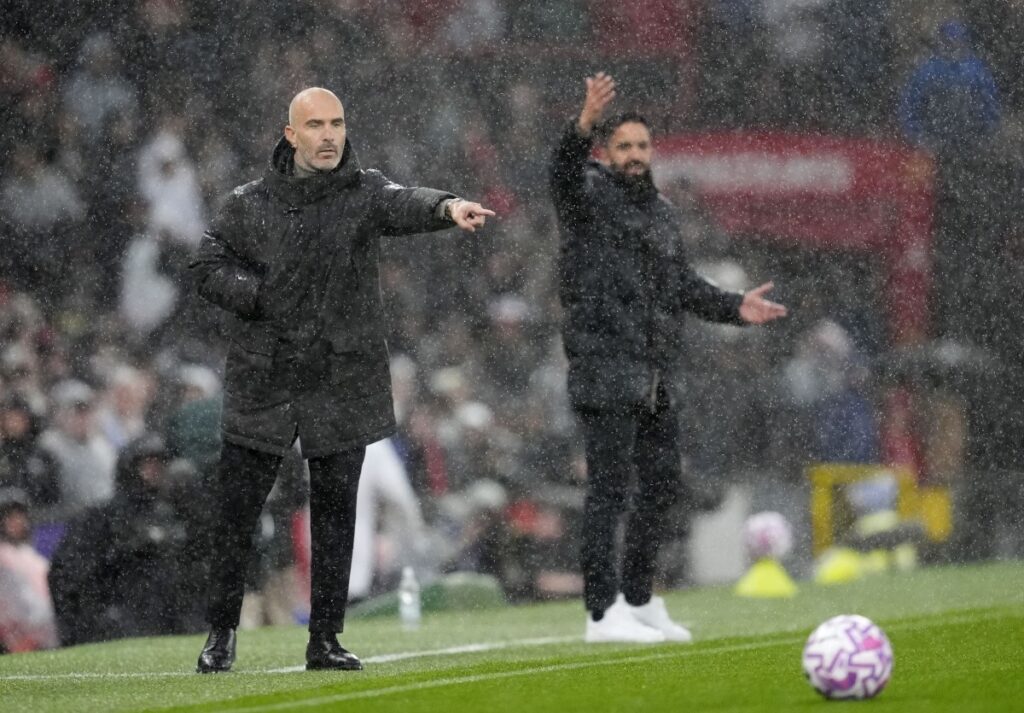 apos-premiacoes,-chelsea-e-united-dispensam-treinadores;-entenda