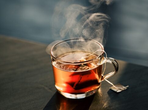 nutricionista-conta-qual-cha-ajuda-a-proteger-as-arterias-do-coracao