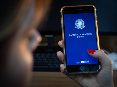 com-salarios-de-ate-r$-2,7-mil,-df-tem-641-vagas-de-emprego-nesta-terca