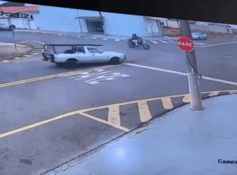 motorista-sem-cnh-atropela-motociclista-ao-tentar-fugir-da-policia
