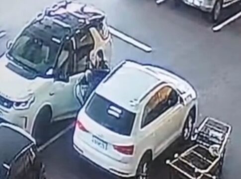 suspeito-espera-mulher-em-estacionamento-de-supermercado-e-a-sequestra.-video