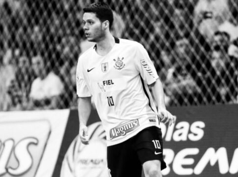 ex-jogador-de-futsal-do-corinthians-morre-apos-passar-mal-na-russia
