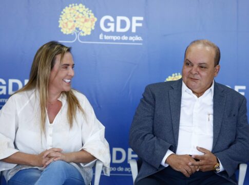 ibaneis-tira-ferias-e-celina-leao-assume-gdf