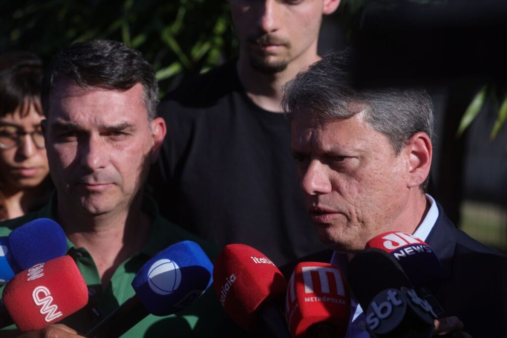 influencia-de-flavio-aumenta-tensao-do-pp-com-tarcisio,-dizem-aliados