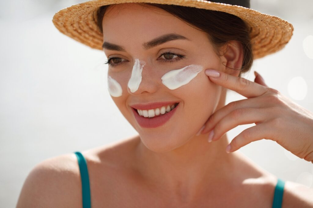 dermatologistas-explicam-como-escolher-o-protetor-solar-corretamente