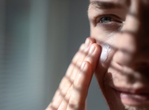 pele-masculina-no-verao:-um-guia-completo-de-cuidados-essenciais