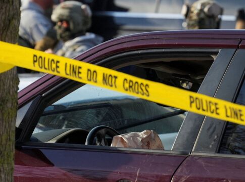 agente-de-imigracao-atira-e-mata-mulher-em-minneapolis,-nos-eua