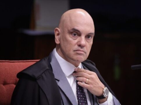moraes-anula-sindicancia-sobre-bolsonaro-e-manda-pf-interrogar-presidente-do-cfm