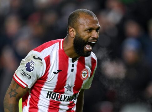 igor-thiago-faz-dois-gols-e-atinge-recorde-historico-na-premier-league