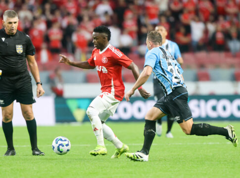 internacional-publica-nota-oficial-apos-mudanca-na-data-do-gre-nal