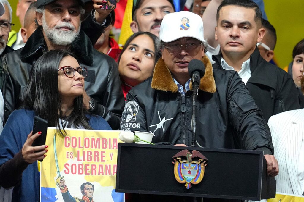 petro-detalha-telefonema-com-trump:-“se-nao-houver-dialogo,-ha-guerra”.-video