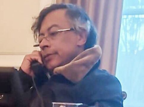 apos-ameacas-e-acusacoes,-trump-conversa-com-presidente-colombiano