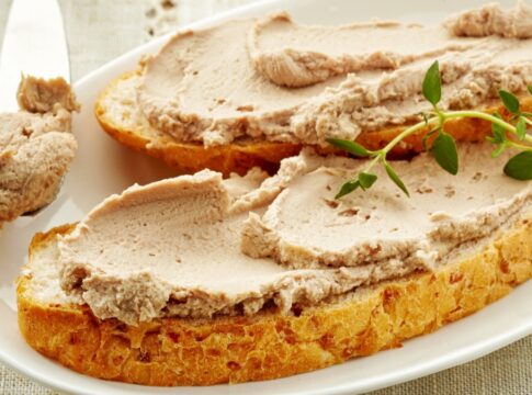 pate-de-frango-cremoso-e-opcao-pratica-para-lanches-da-semana