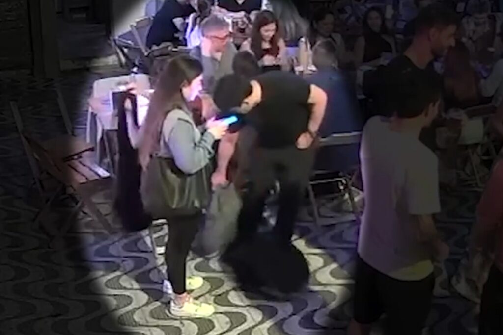 casal-“mao-leve”-e-flagrado-furtando-durante-happy-hour-em-sao-paulo.-veja-video