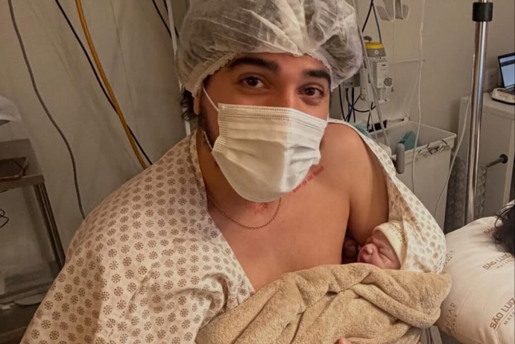 nattanzinho-serve-de-“cama”-para-zuza-e-baba:-“como-nao-se-apaixona?”.-assista-ao-video