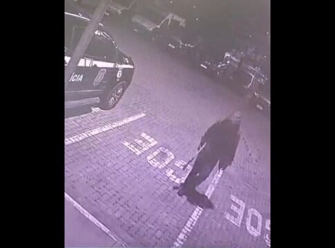 viatura-da-policia-de-sp-e-furtada-dentro-de-delegacia.-veja-video