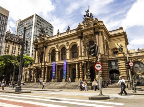 theatro-municipal-de-sp-abre-vagas-gratis-para-aulas-de-musica-e-danca
