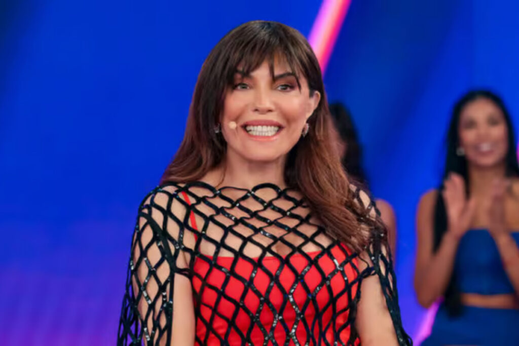 marcia-goldschmidt-cai-no-banheiro-e-bate-a-cabeca