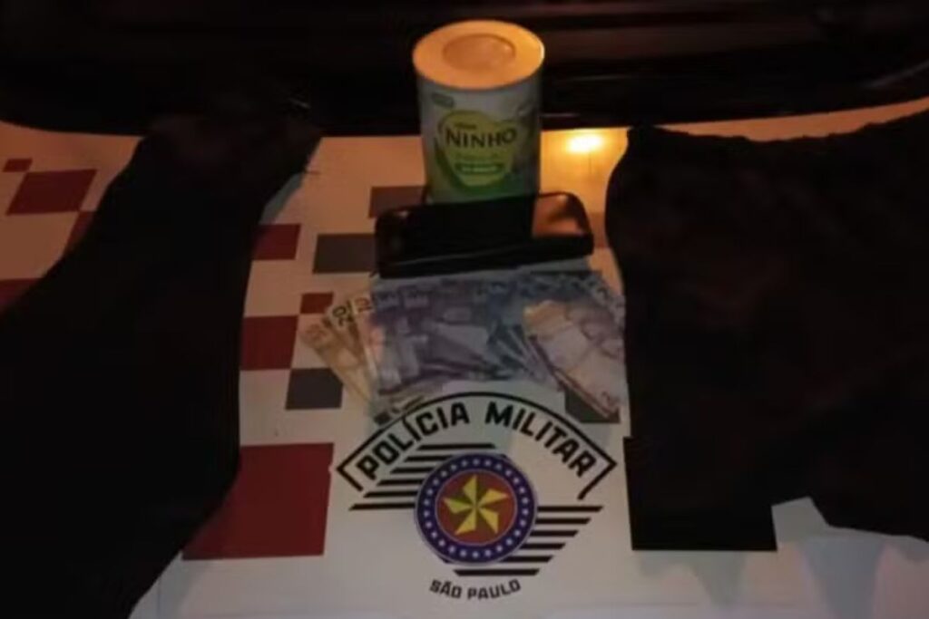 cofre-intimo:-casal-esconde-dinheiro-de-roubo-na-bunda-e-nos-seios