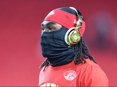 chiefs-e-nfl-se-pronunciam-apos-atleta-ser-acusado-de-agressao