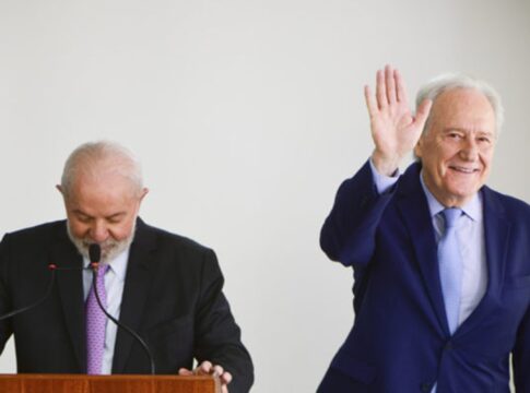 apos-deixar-cargo,-lewandowski-viaja-e-escala-numero-2-para-transicao