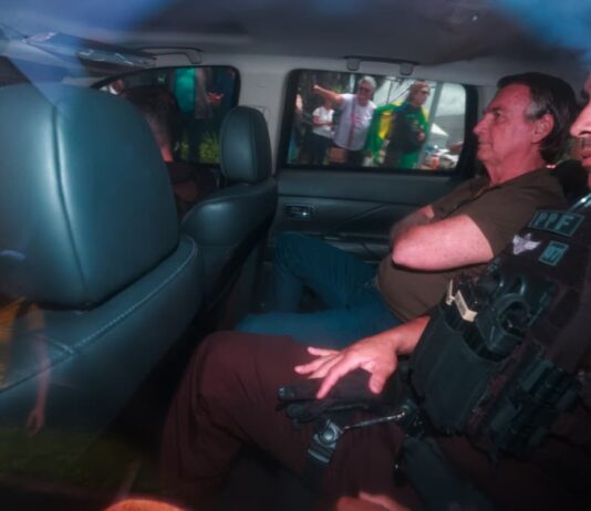 oposicao-estuda-“saida-legislativa”-para-bolsonaro-ir-para-domiciliar