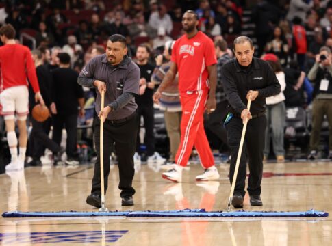 nba:-jogo-entre-bulls-x-heat-e-adiado-por-motivo-bizarro.-veja