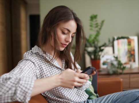 assistir-videos-curtos-e-rapidos-pode-prejudicar-a-saude-dos-olhos