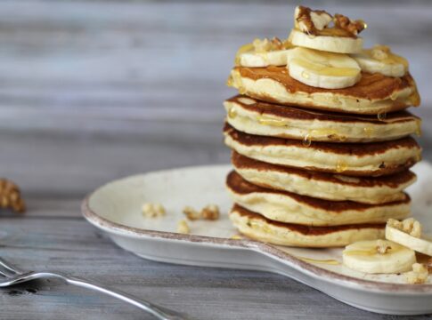 panqueca-proteica-de-banana-com-canela-garante-saciedade-e-energia