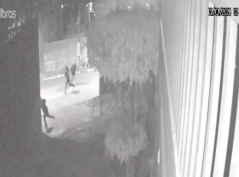 casal-de-idosos-e-rendido-em-roubo-a-condominio-de-luxo-em-alphaville.-video