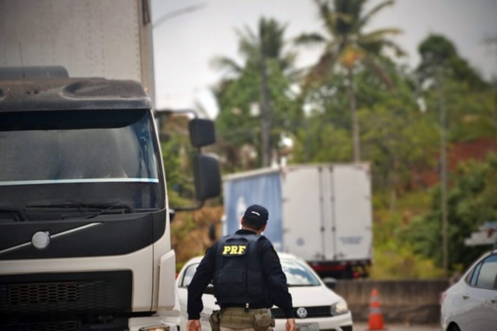 “rebite”:-motorista-e-flagrado-dirigindo-por-20-horas-ininterruptas