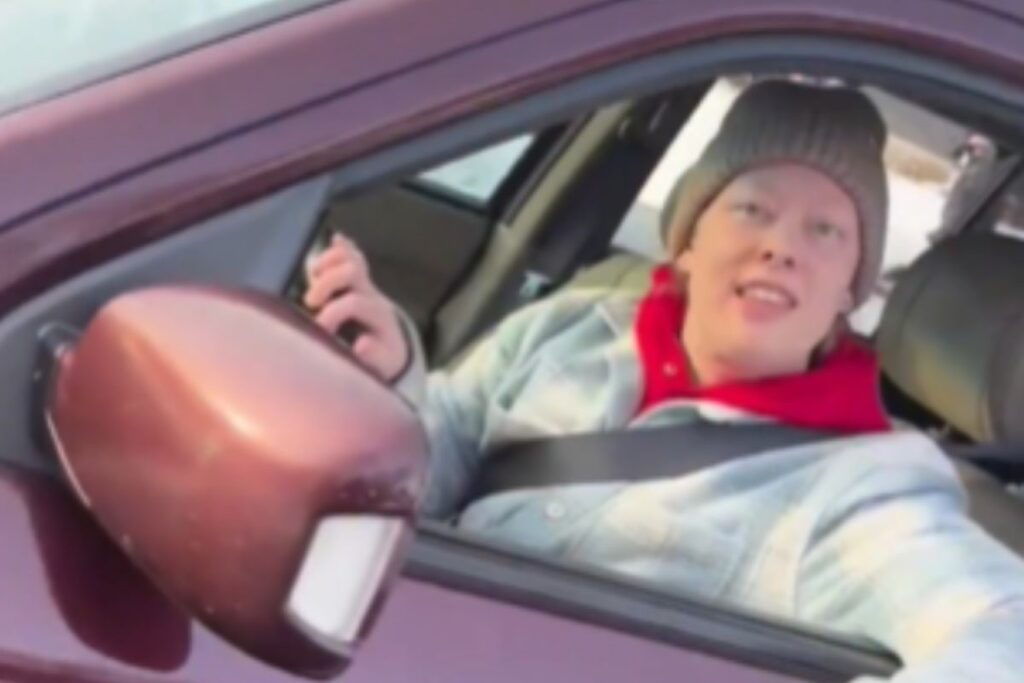 agente-do-ice-filmou-momento-em-que-mulher-foi-morta-a-tiros-nos-eua.-veja-video