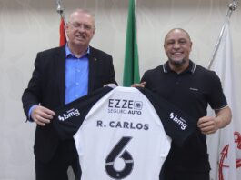 apos-cirurgia-no-coracao,-roberto-carlos-visita-a-sede-do-corinthians