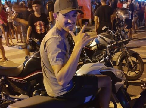 execucao-a-luz-do-dia:-jovem-de-23-anos-e-morto-a-tiros-no-litoral