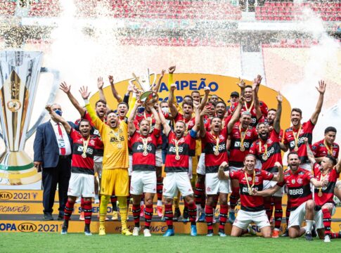 veja-o-que-mudou-no-flamengo-um-ano-apos-titulo-da-supercopa-2025