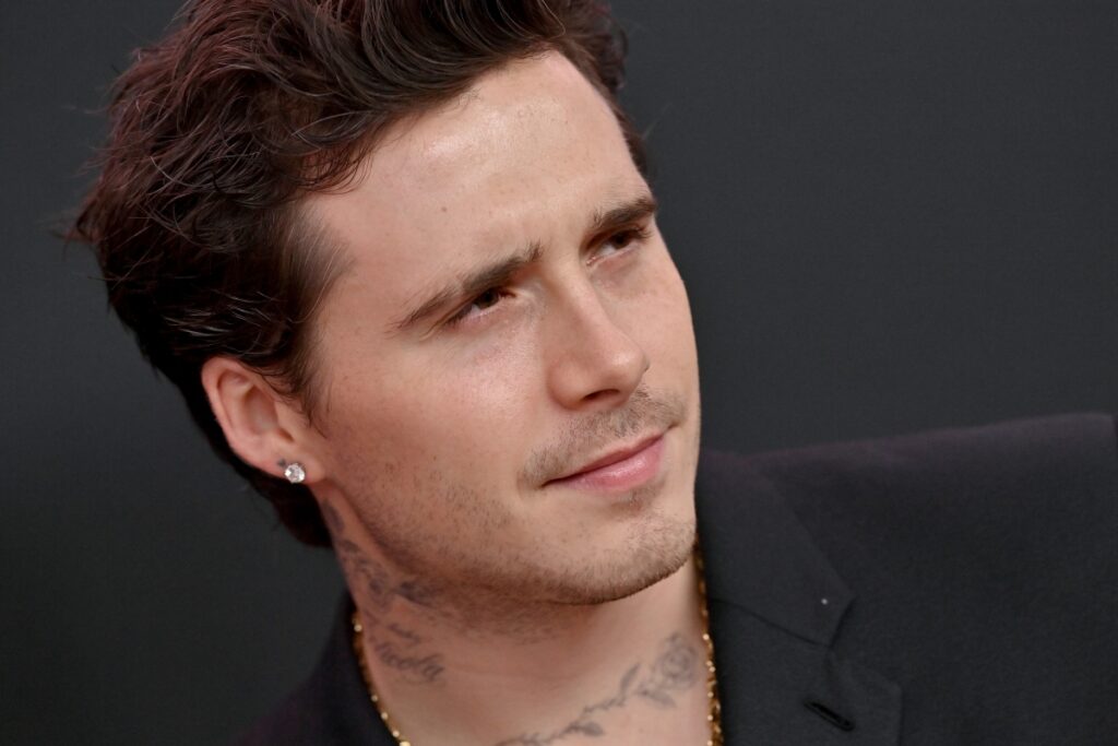 brooklyn-beckham-pede-que-pais-so-falem-com-ele-por-meio-de-advogados