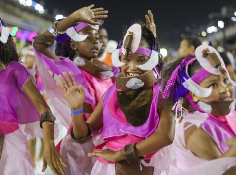 escolas-mirins-se-apresentarao-nos-ensaios-na-marques-de-sapucai