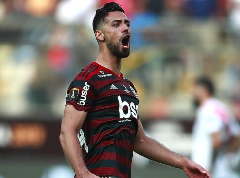 al-hilal-esta-prestes-a-contratar-titular-do-flamengo-em-2019;-veja