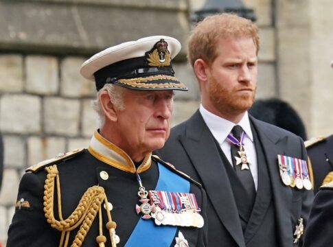 principe-harry-fara-pedido-ao-rei-charles-com-desejo-de-fazer-as-pazes