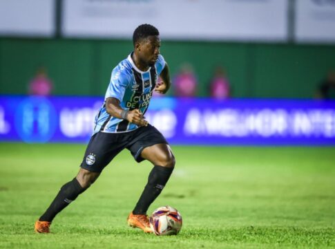 gremio-goleia-avenida-na-estreia-do-campeonato-gaucho-2026