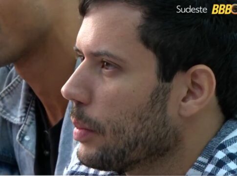 integrante-da-casa-de-vidro-desiste,-volta-atras-e-leva-bronca-ao-vivo