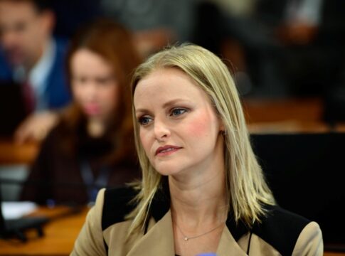 empresa-usada-por-“careca-do-inss”-pagou-r$-700-mil-a-ministra-do-stm.-video