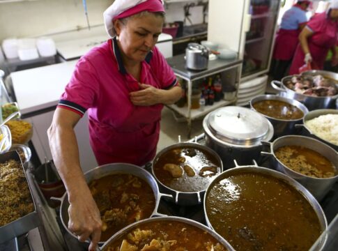 cresce-contratacao-de-pessoas-50+-no-comercio-e-nos-servicos-em-sp