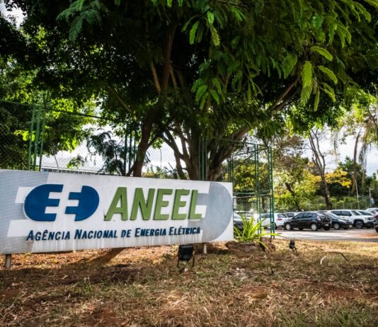 apos-ato-de-lula,-aneel-diz-que-“cobra”-melhorias-da-enel-sobre-apagao