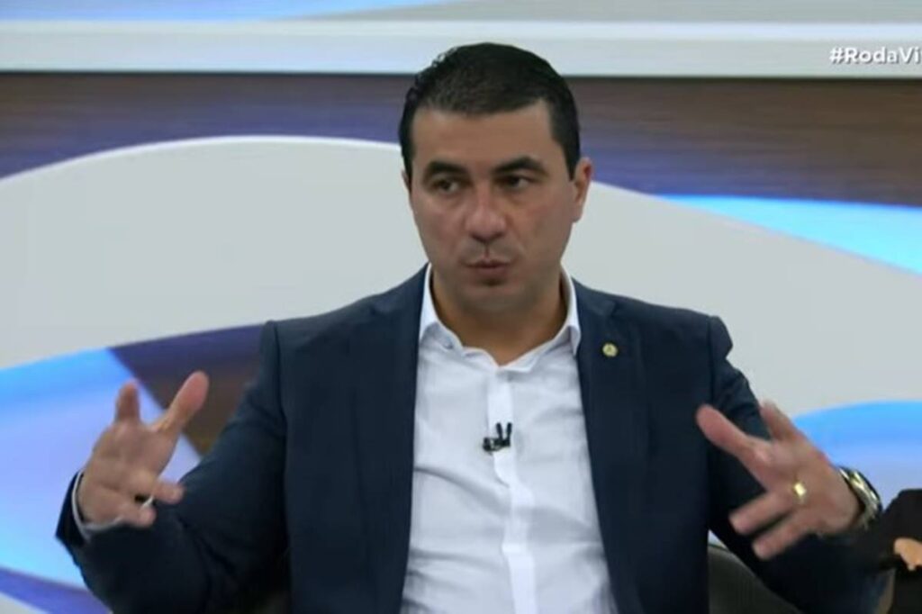 juiz-manda-bloquear-salario-do-ex-deputado-luis-miranda-na-vice-do-gdf