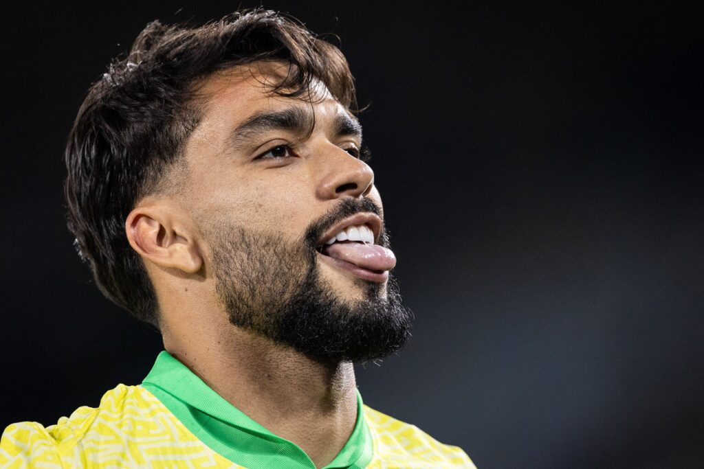 lucas-paqueta-ve-retorno-ao-flamengo-como-chance-de-disputar-titulos