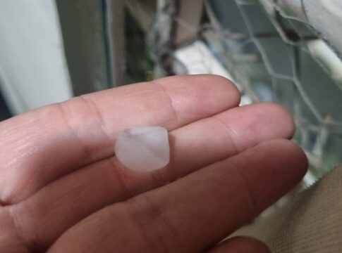 temporal:-ventos,-raios-e-chuva-de-granizo-atingem-sp-nesta-segunda.-video