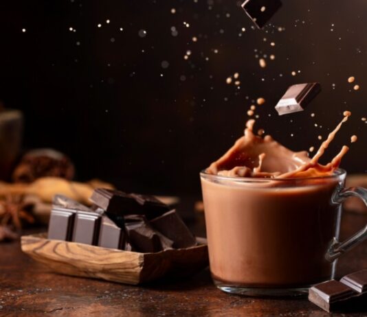 nutricionista-ensina-a-fazer-chocolate-quente-proteico-e-nutritivo